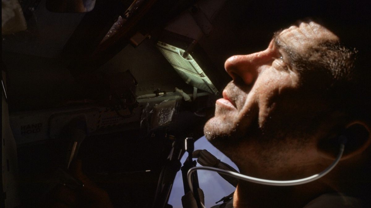 Zemřel bývalý americký astronaut, poslední žijící člen posádky Apolla 7